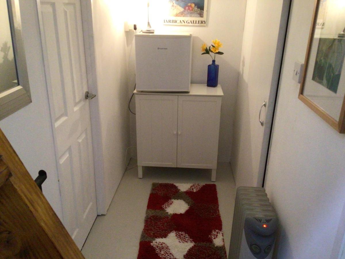 Cozy Camborne Studio Retreat With Two Single Beds 外观 照片