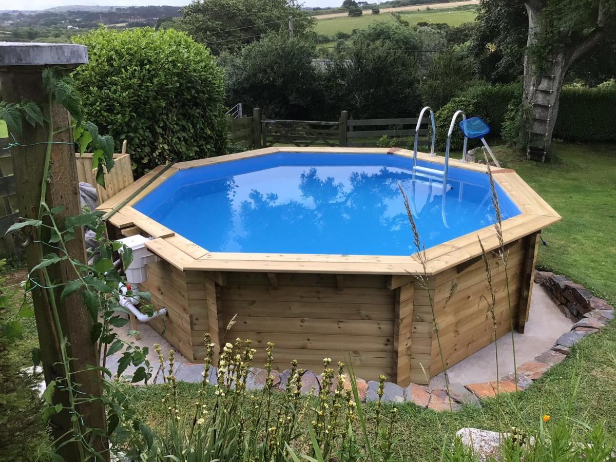 Cozy Camborne Studio Retreat With Two Single Beds 外观 照片